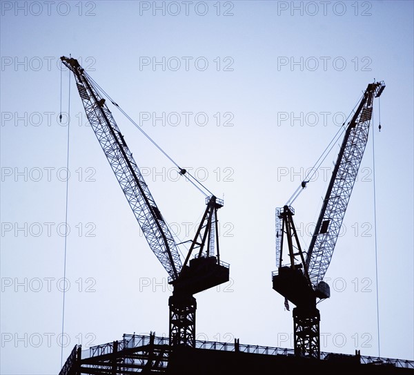 USA, New York City, construction cranes. Photo : fotog