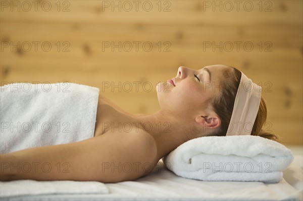 USA, New Jersey, Jersey City, Portrait of young woman in spa.