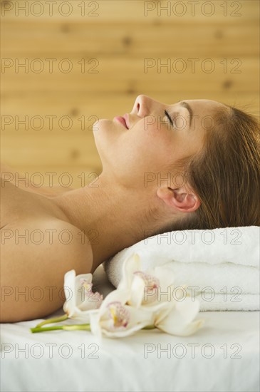 USA, New Jersey, Jersey City, Portrait of young woman in spa.