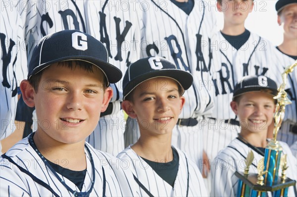 USA, California, Ladera Ranch, portrait of little league players (aged 10-11).