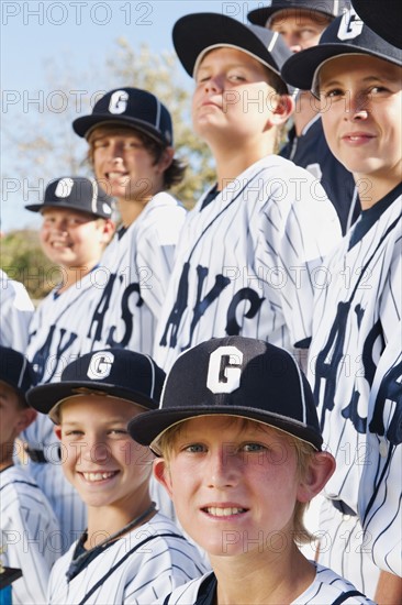 USA, California, Ladera Ranch, portrait of little league players (aged 10-11).