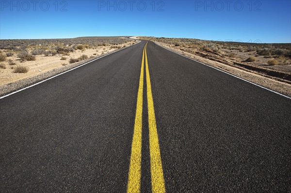 Road through desert. Photo : FBP