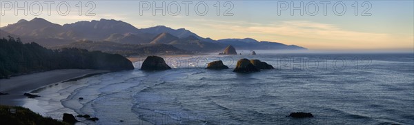 USA, Oregon, Cannon Beach. Photo : Gary J Weathers