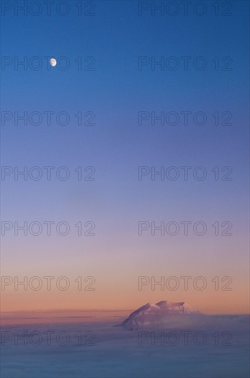 USA, Washington, Mt. Rainier. Photo : Gary J Weathers