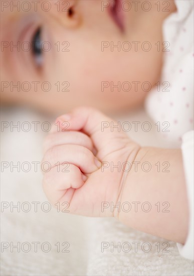 USA, New Jersey, Jersey City, Close-up view of baby girl (2-5 months). Photo : Jamie Grill Photography