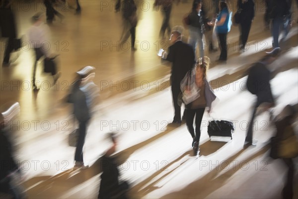 USA, New York City, commuters in motion. Photo : fotog