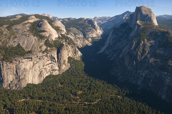USA, California, Yosemite National Park, Half dome. Photo : Gary Weathers