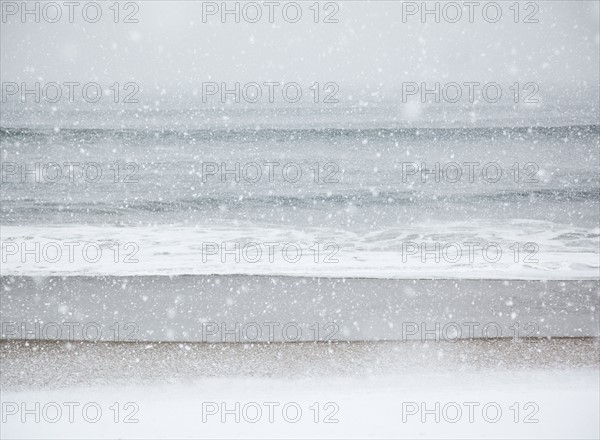 USA, New York State, Rockaway Beach, snow storm on beach. Photo : Jamie Grill Photography
