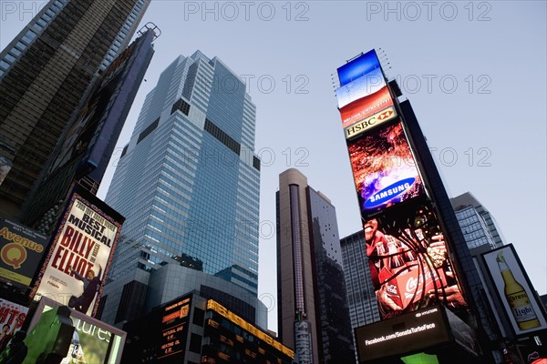 USA, New York State, New York City, Times Square at dusk. Photo : fotog