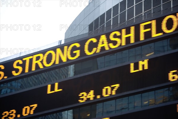 USA, New York State, New York City, Times Square, Stock Quotron, close-up. Photo : fotog