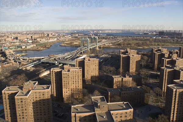 USA, New York State, New York City, Cityscape with Triboro Bridge. Photo : fotog