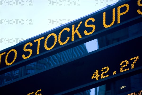 USA, New York State, New York City, Times Square, Stock Quotron, close-up. Photo : fotog