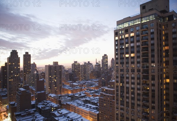 USA, View of New York City covered with snow . Photo : fotog