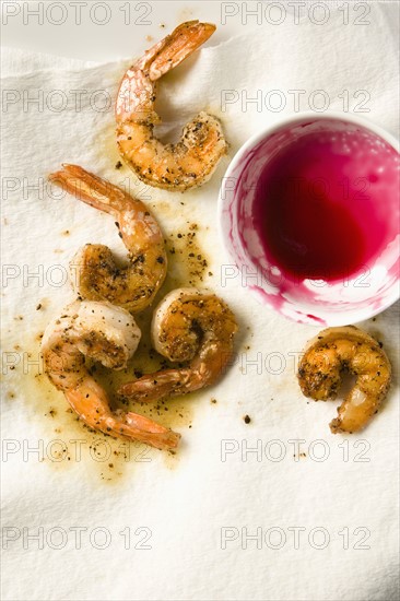 Shrimp with fruit juice dip. Photo : Joe Clark