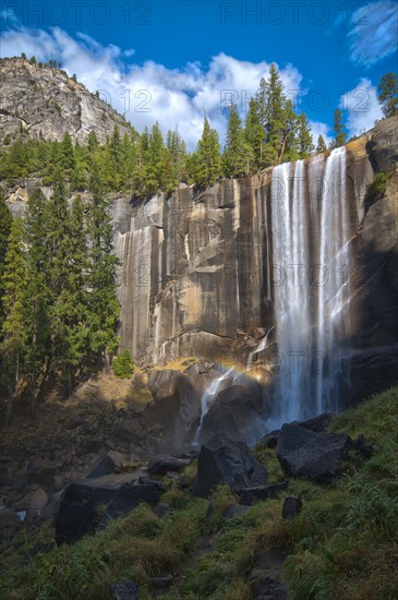 USA, California, Vernal Falls. Photo : Gary Weathers