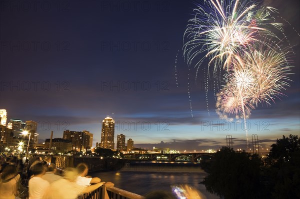 USA, Minneapolis, Minnesota, Bridge near downtown. Photo : Henryk Sadura