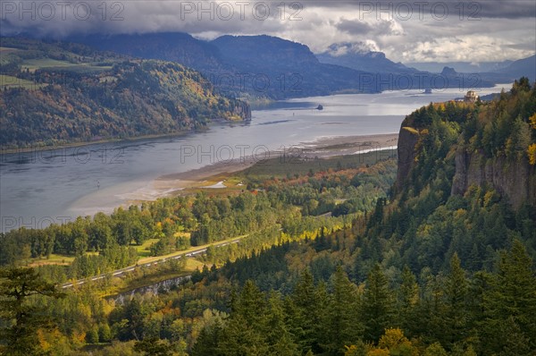USA, Oregon, Columbia River Gorge. Photo: Gary Weathers