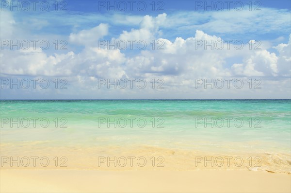 Mexico, Playa Del Carmen, seascape. Photo : Tetra Images