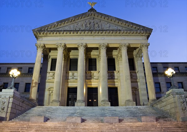 USA, Mississippi, Jackson, Entrance of State Capitol. Photo : Henryk Sadura