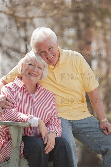 USA, Virginia, Richmond, portrait of senior couple in park. Photo : Mark Edward Atkinson