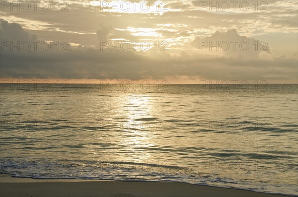 Mexico, Playa Del Carmen, seascape. Photo : Tetra Images