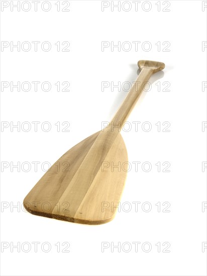 Close up of wooden paddle. Photo : David Arky