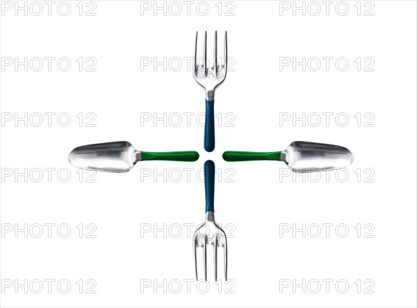 Studio shot of spades and gardening forks. Photo : David Arky
