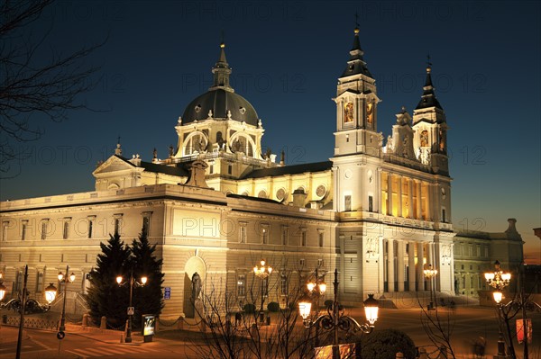 Spain, Madrid, Nuestra Senora de la Almudena. Photo : Henryk Sadura