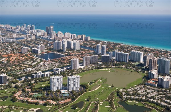 USA, Florida, Miami cityscape as seen from air. Photo : fotog