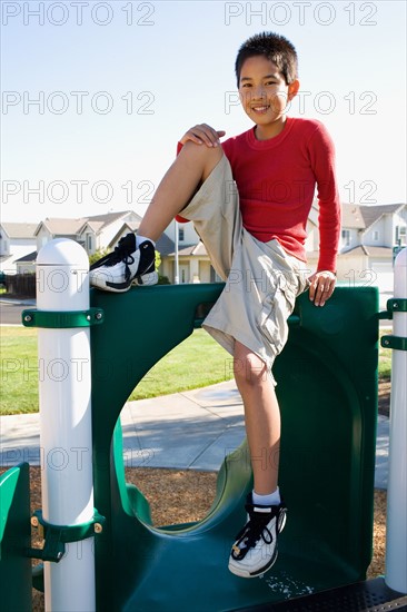 USA, California, Portrait of boy (12-13) at playground. Photo : Noah Clayton