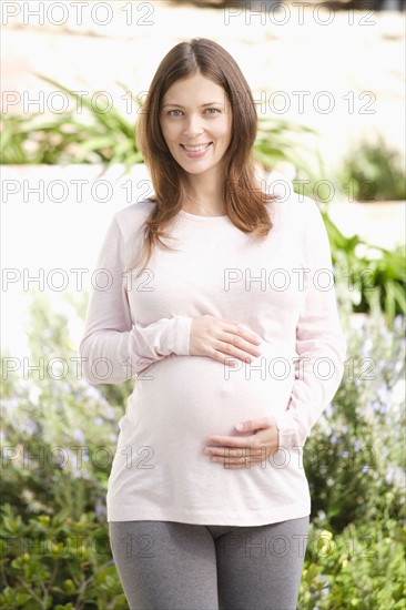 Portrait of expecting mother. Photo : Rob Lewine