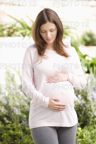 Portrait of expecting mother. Photo : Rob Lewine