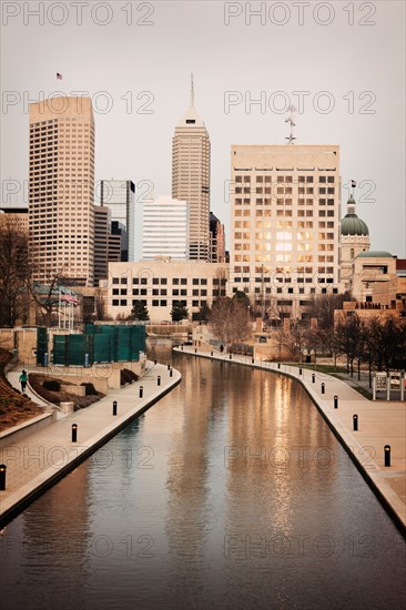 USA, Indiana, Indianapolis, Skyline with river. Photo : Henryk Sadura