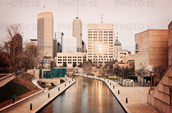 USA, Indiana, Indianapolis, Skyline with museum. Photo : Henryk Sadura