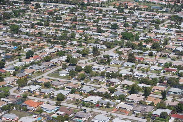 USA, Florida, Miami, Aerial view of suburban residential district . Photo : fotog
