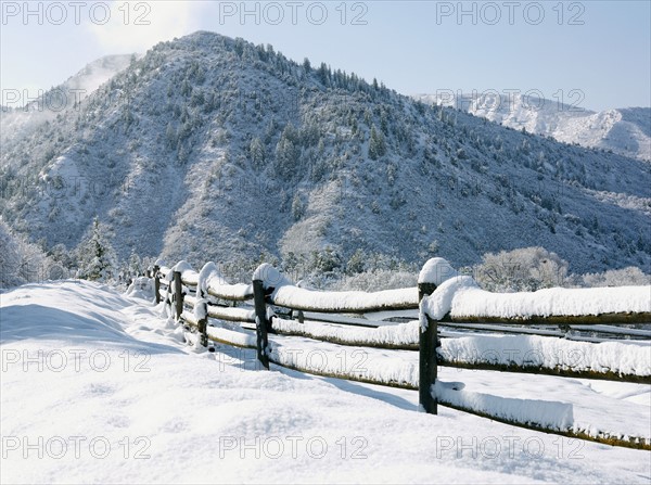 USA, Colorado, snowy ranch with pen. Photo : John Kelly