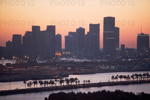 USA, Florida, Miami, Cityscape with coastline. Photo : fotog