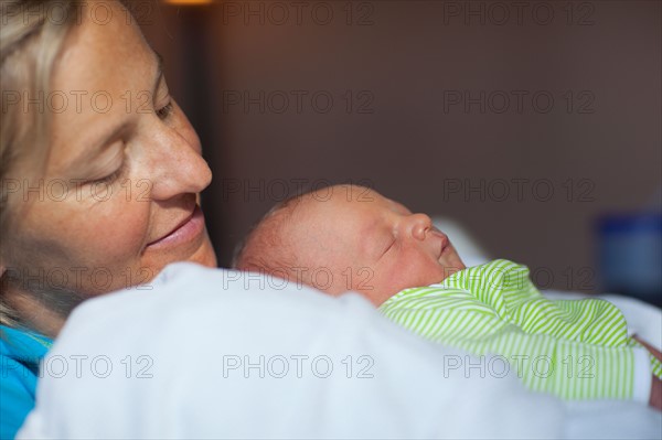 Mother with baby boy (0-1 months). Photo : Noah Clayton