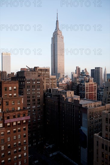 USA, New York, New York City, Manhattan skyline with Empire State Building. Photo: Winslow Productions