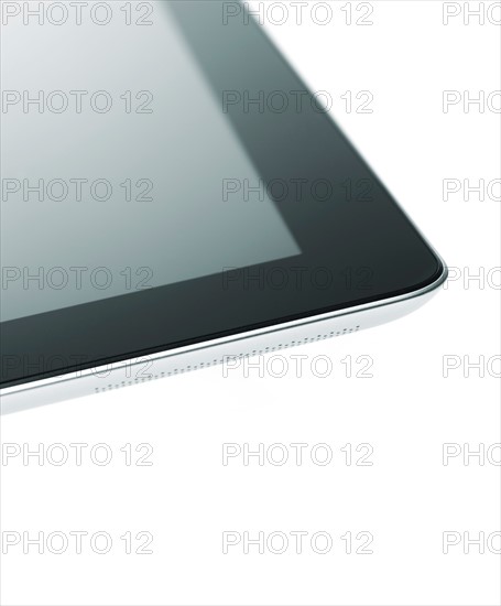 Studio shot of digital tablet. Photo : David Arky