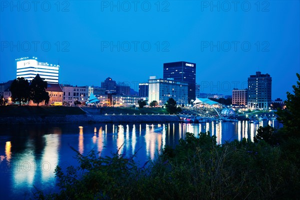 USA, West Virginia, Charleston, Skyline at night. Photo : Henryk Sadura