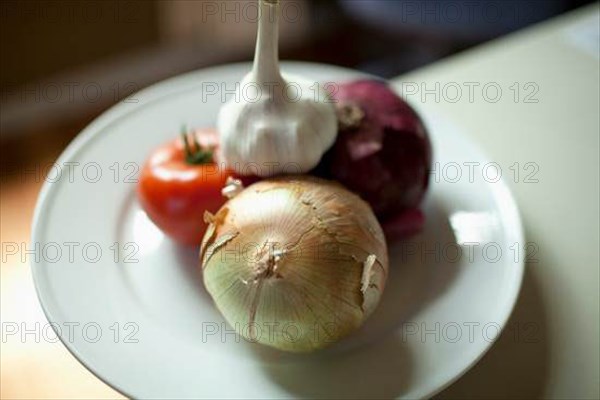 Plate with vegetables. Photo : Noah Clayton