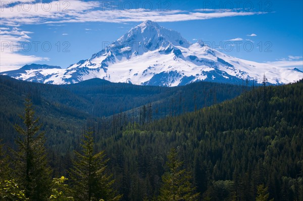 USA, Oregon, View of Mount Hood. Photo : Gary J Weathers