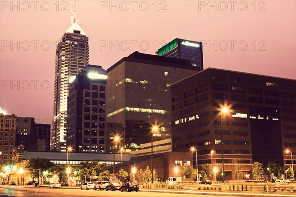 USA, Indiana, Indianapolis, Downtown at sunset. Photo : Henryk Sadura