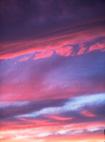Colorful evening sky . Photo : fotog