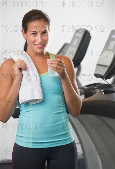 Portrait of woman in gym.