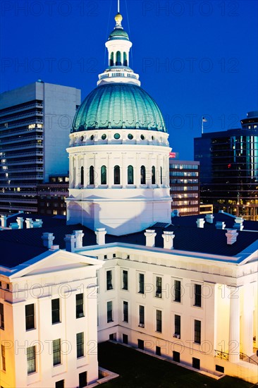 USA, Missouri, St. Louis, Courthouse at dusk. Photo : Henryk Sadura