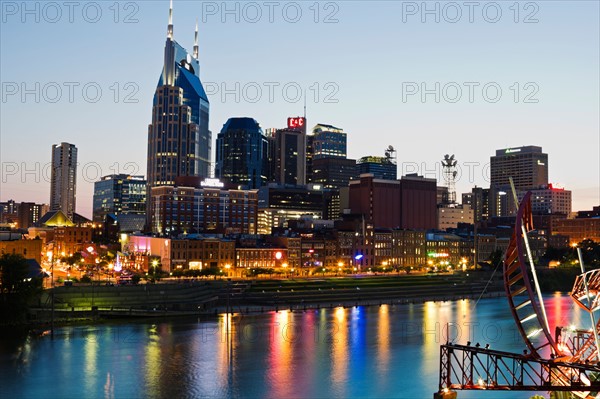 USA, Tennessee, Nashville, Evening skyline. Photo : Henryk Sadura