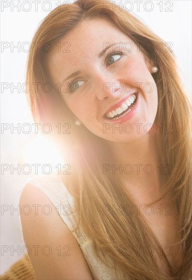 Sensual portrait of young woman. Photo : Daniel Grill