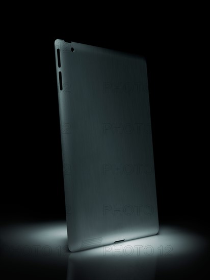 Studio shot of digital tablet. Photo : David Arky